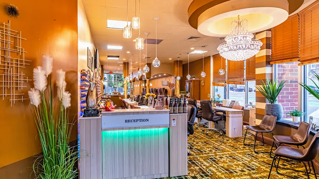 NAIL LOVE — Nail salon in Milwaukee
